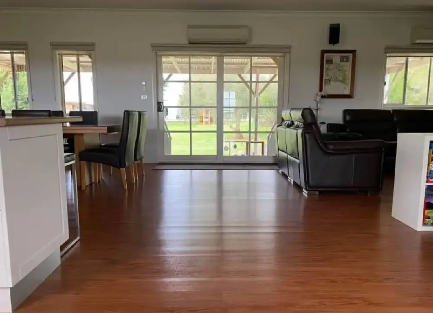 Killy Dora Beachside Escape Pet Wheelchair Friendly A Modern Coastal Retreat With Accessibility in Mind