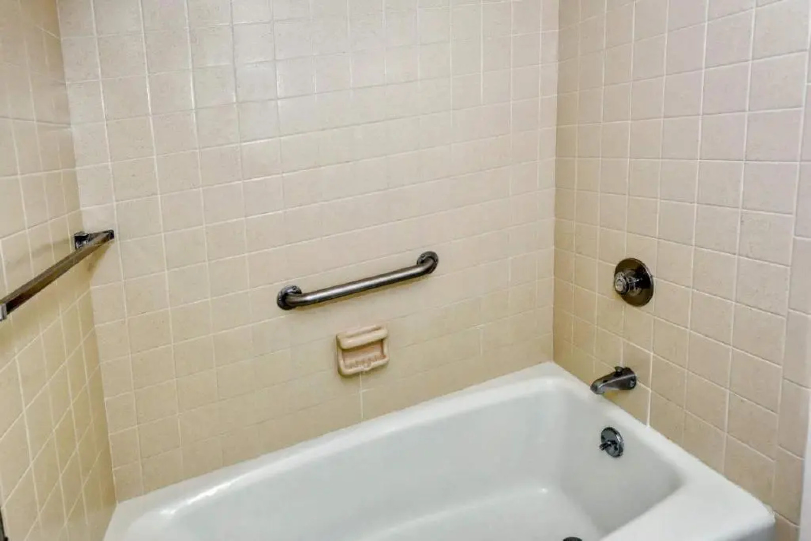 LaPlaya 109A Enjoy the balmy Gulf breezes in this corner end unit right on the beach