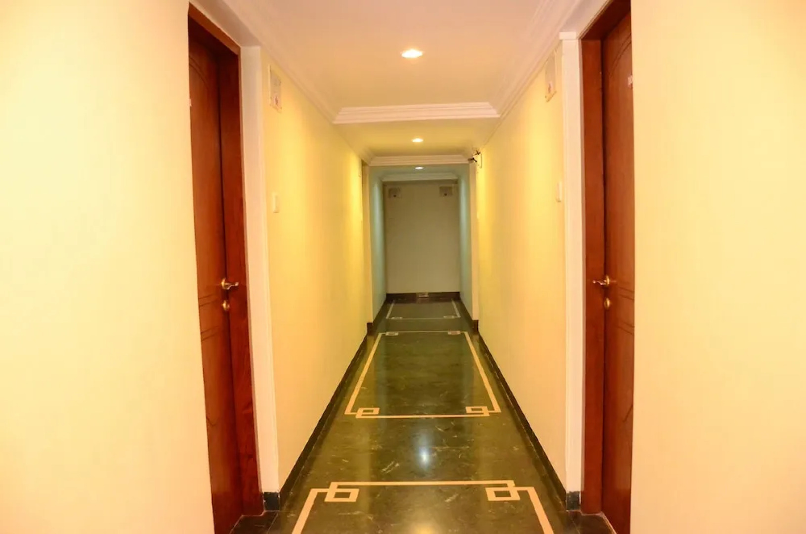 OYO 7293 Basilica Holiday Home