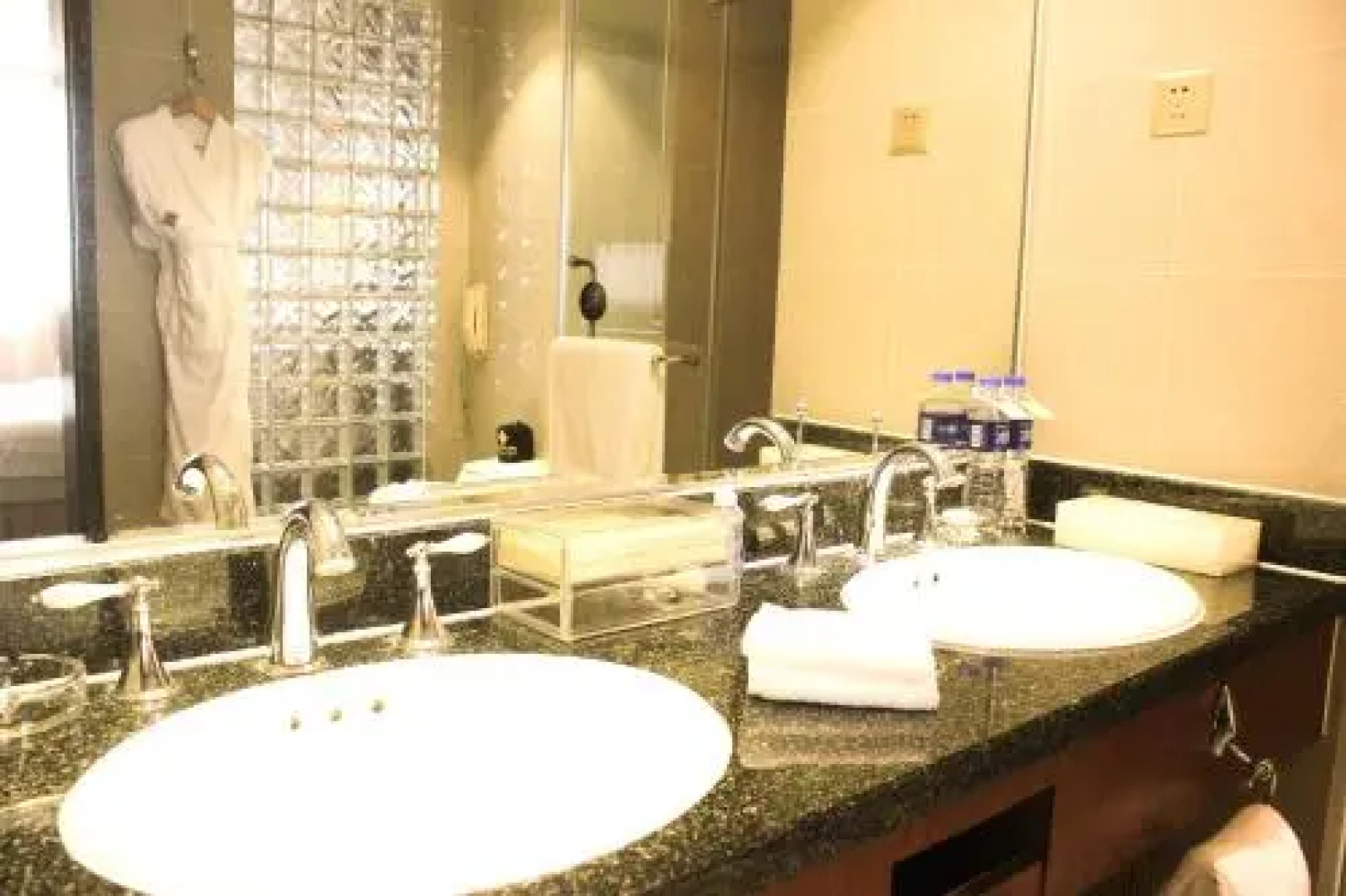 Jinling Danyang Hotel