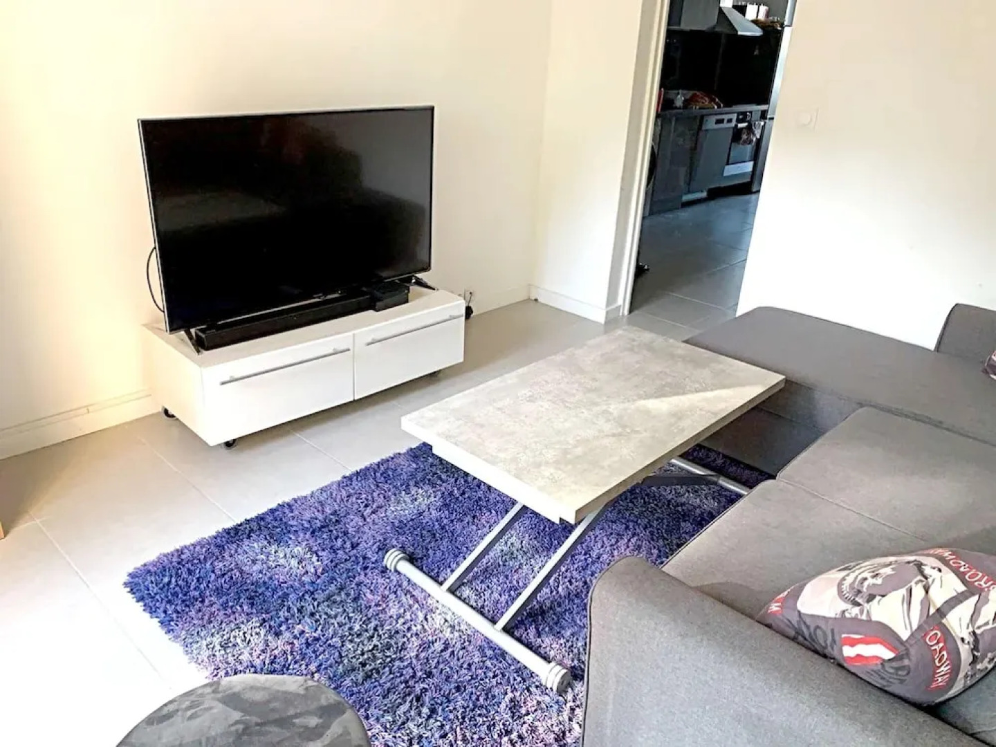 Apartment with One Bedroom in Le Pradet, with Enclosed Garden And Wifi - 800 M From the Beach