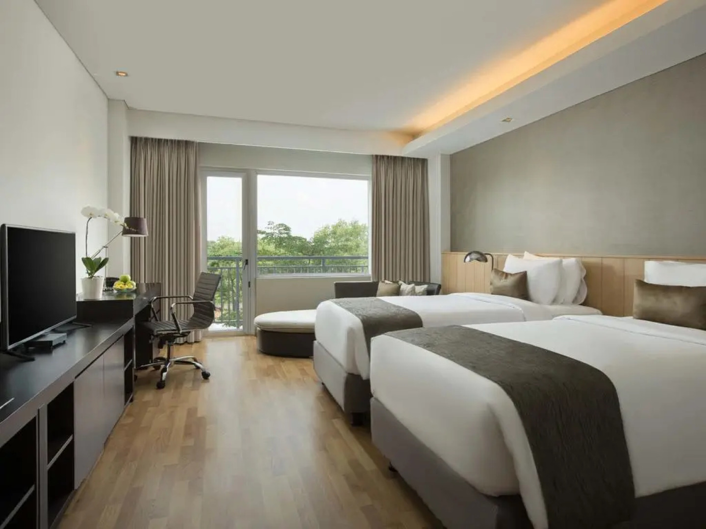 Delonix Hotel Karawang