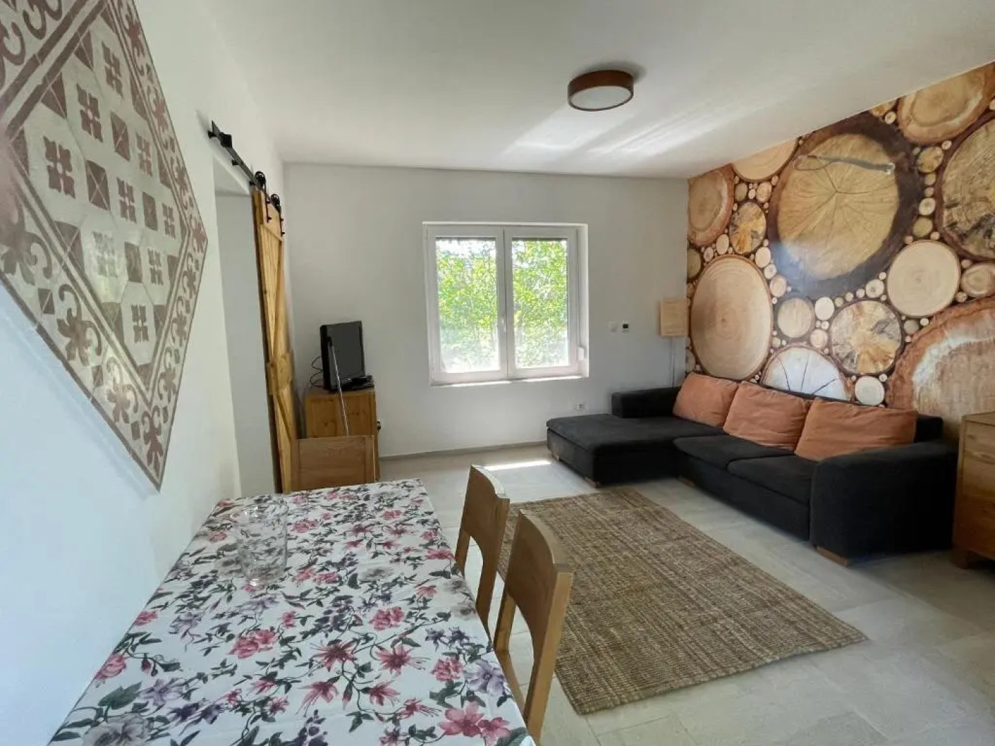 Lombliget Velence Vendégház