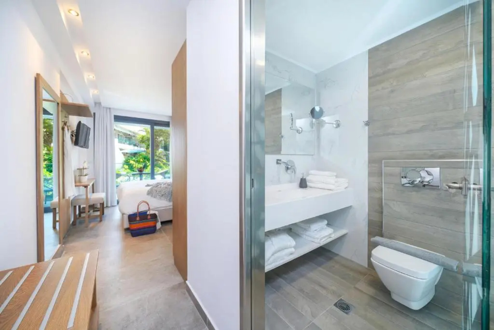 Studios Nautilus III