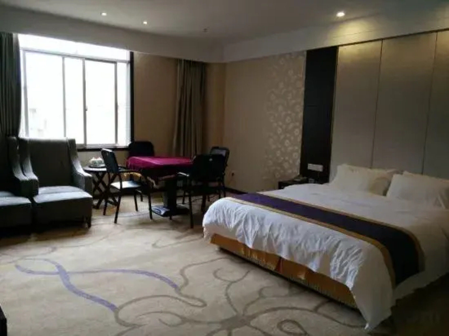 Qiubei Chuanyu Hotel