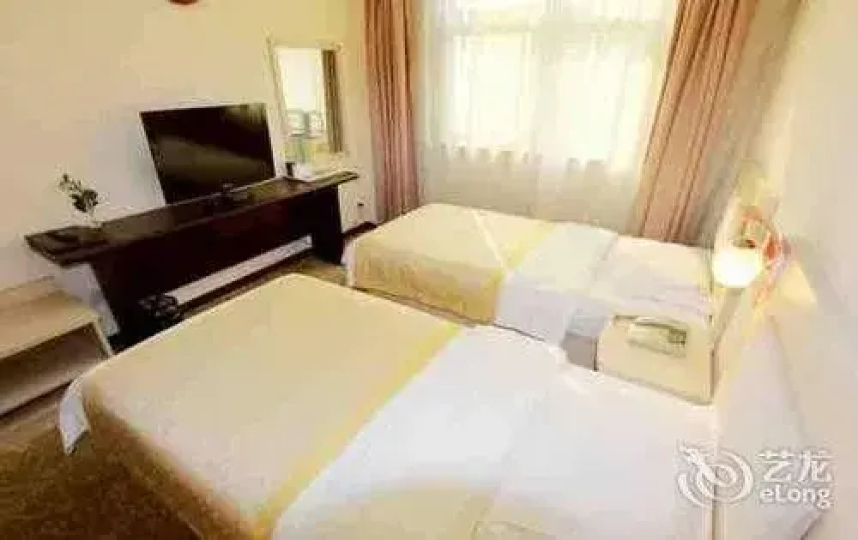 Zhuhui Business Hotel - Qingdao