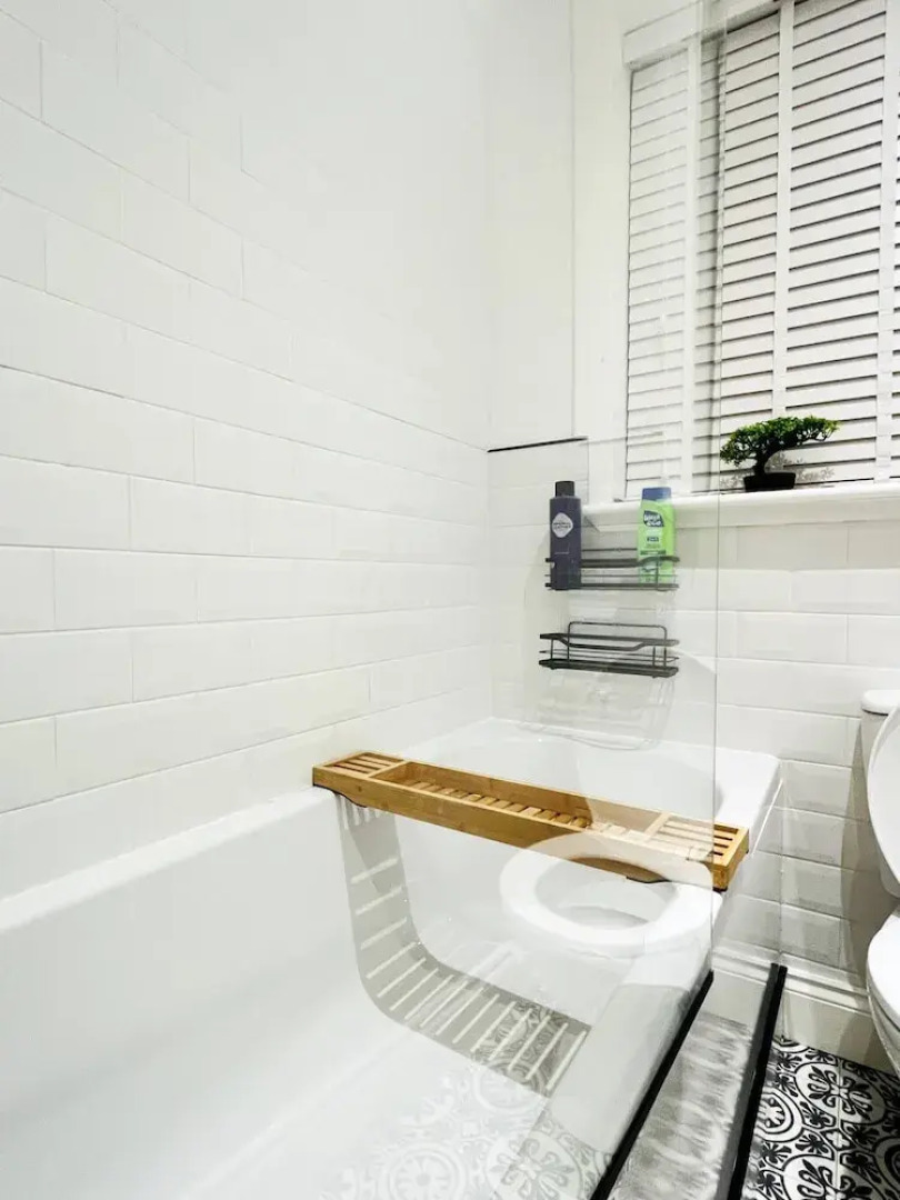 Luxury Entire Holiday Apartment - Self Checkin & Checkout