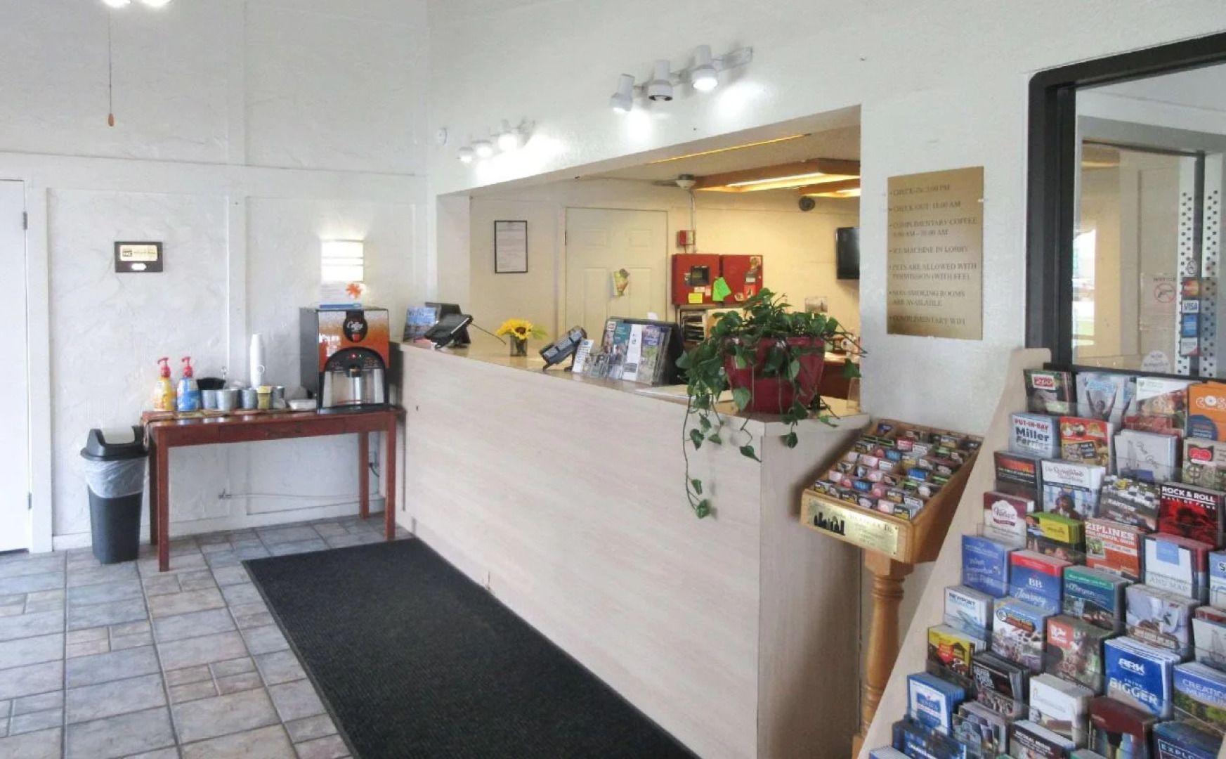 Knights Inn - Hilliard