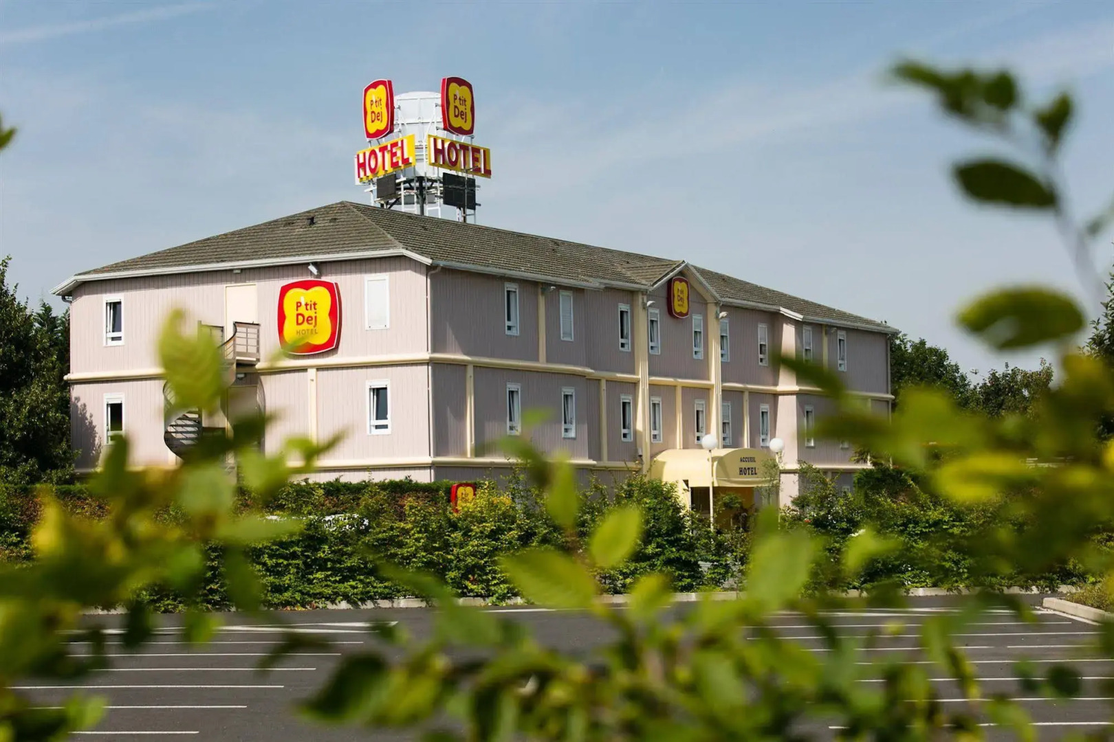 Kyriad Direct Orleans Ouest