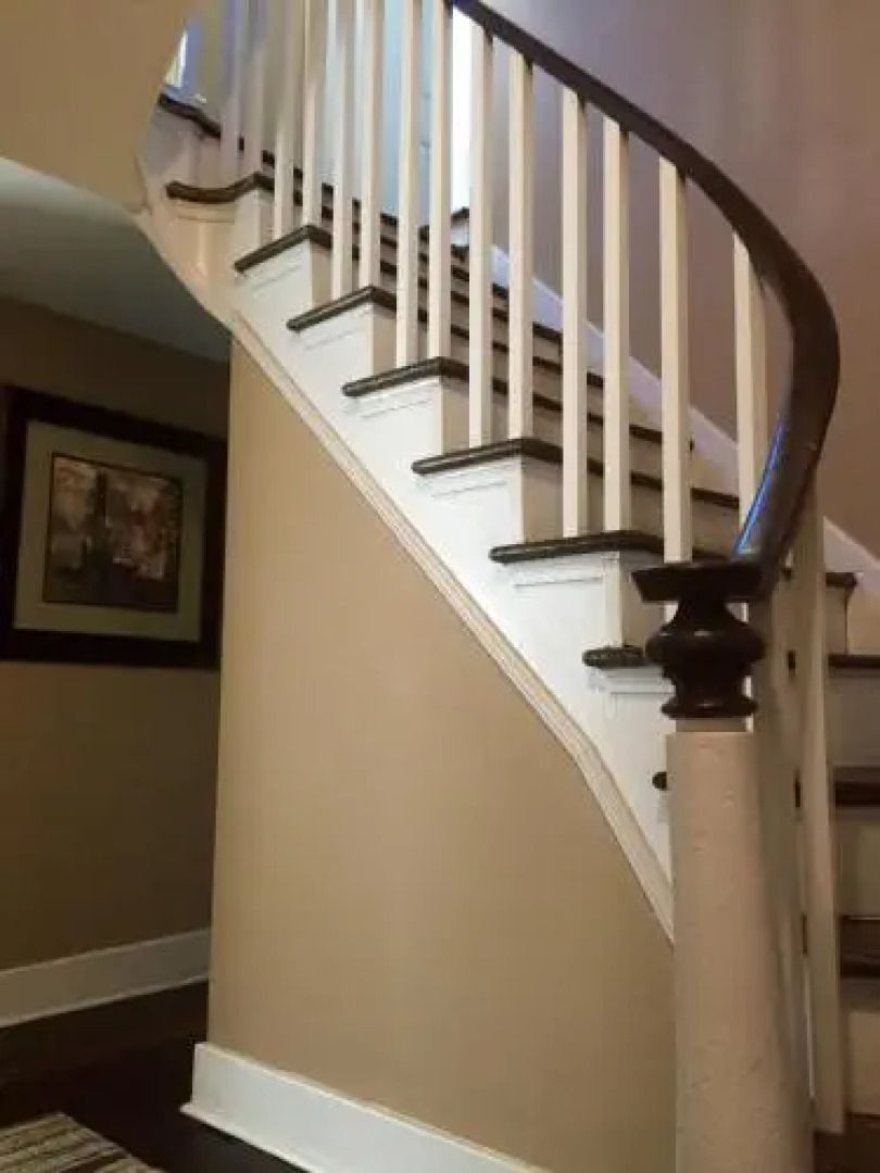 Gorgeous! Parking! Park Front!