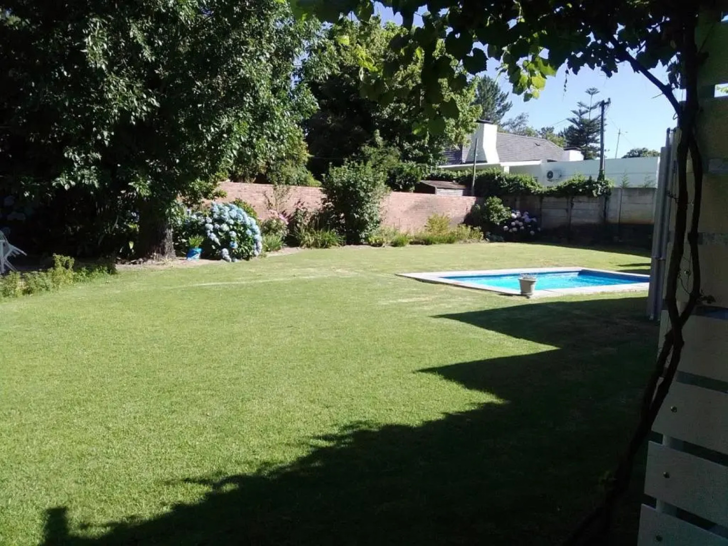 Dennecres 4 Guest House