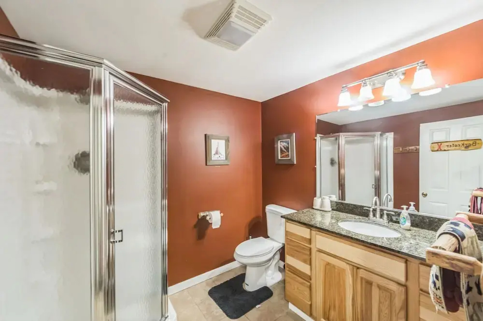 Freebern 18B - Renovated one-of-a-kind with Adirondack style 3 Bedroom Townhouse by The Summit at Gore Mountain