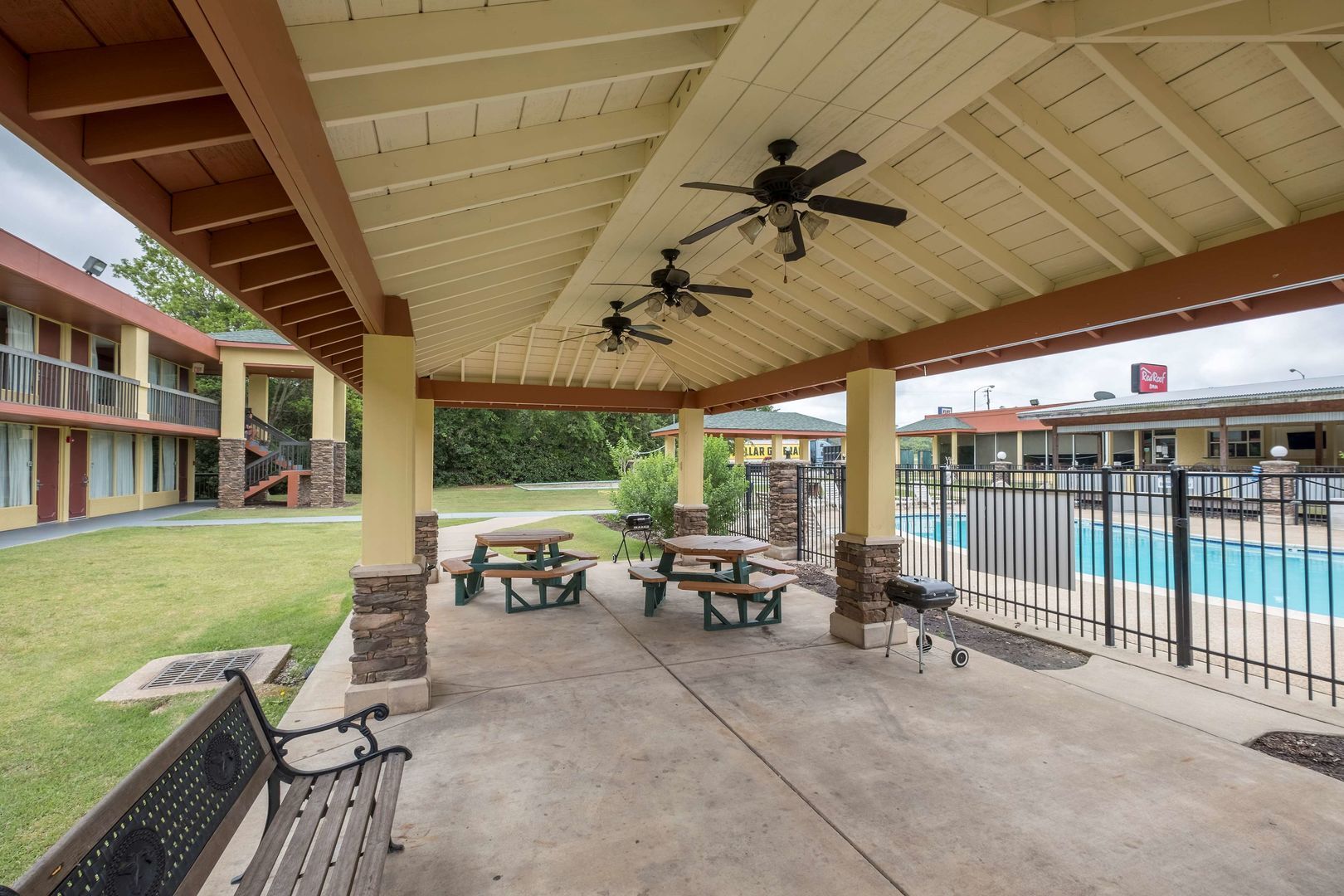 OYO Hotel Phenix City Central