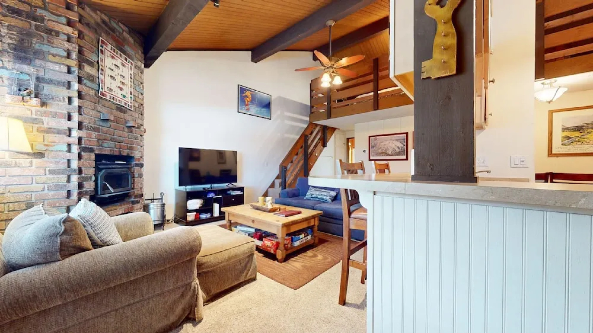 Sierra Manors 75 Cozy and Comfy Condo, On the Shuttle Route by Redawning