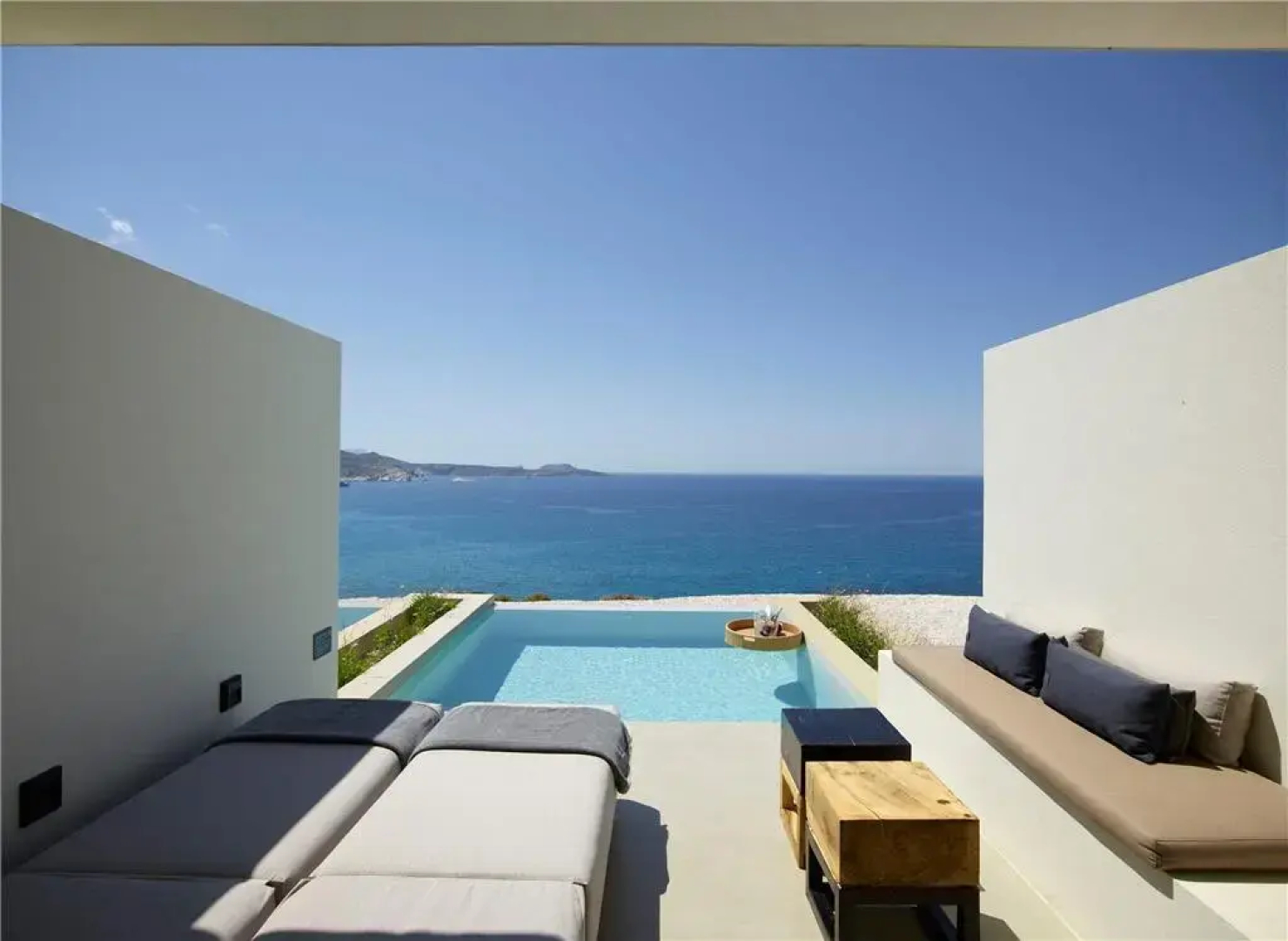 Domes White Coast Milos, Small Luxury Hotels of the World – Adults Only