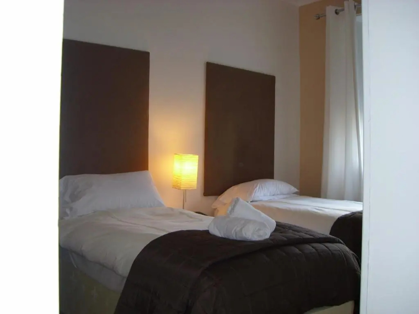 Annandale Arms Hotel