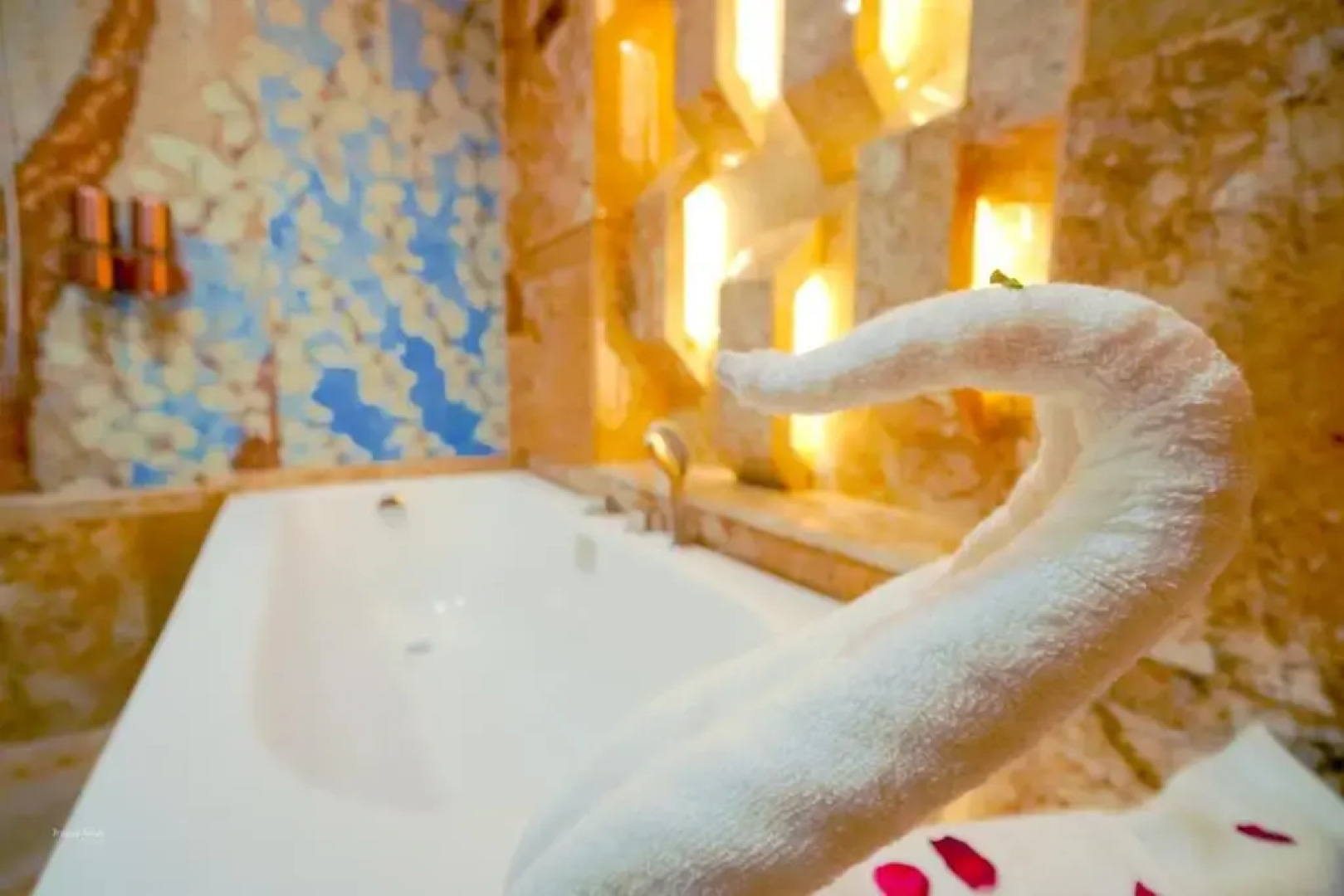 RG Exclusive Hotel-Akola