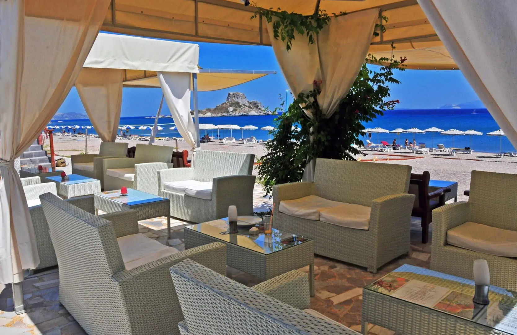 Sacallis Inn Beach Hotel