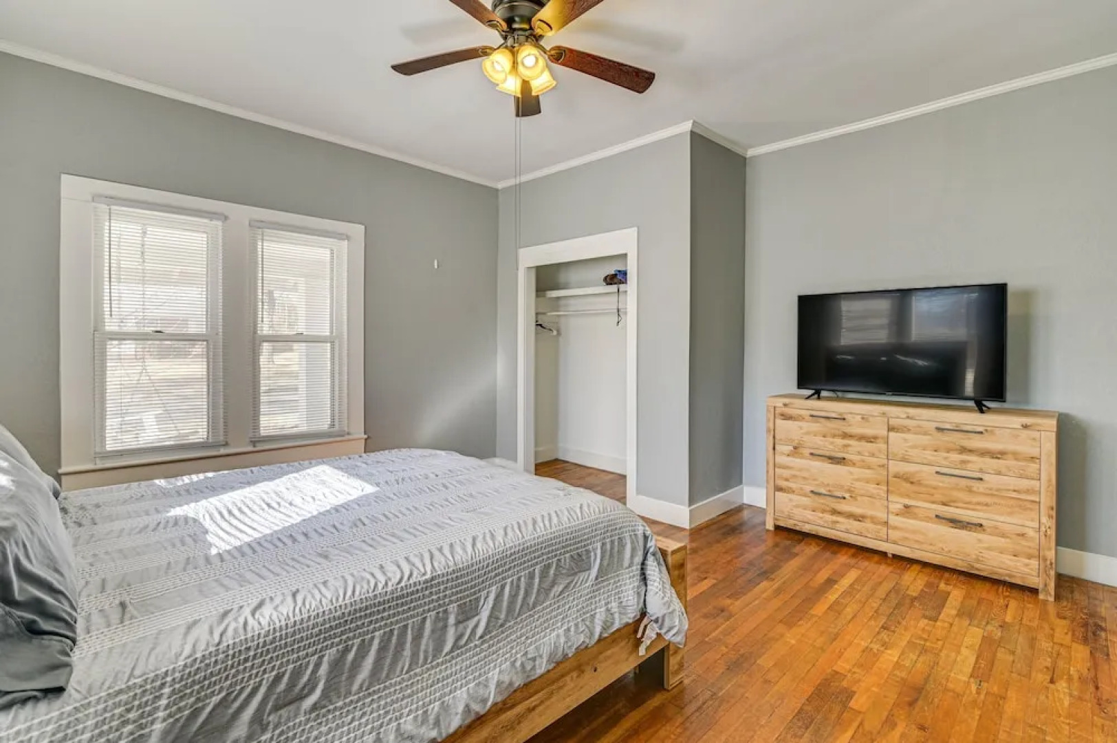 Charming Starkville Rental ~ 2 Mi to Msu!