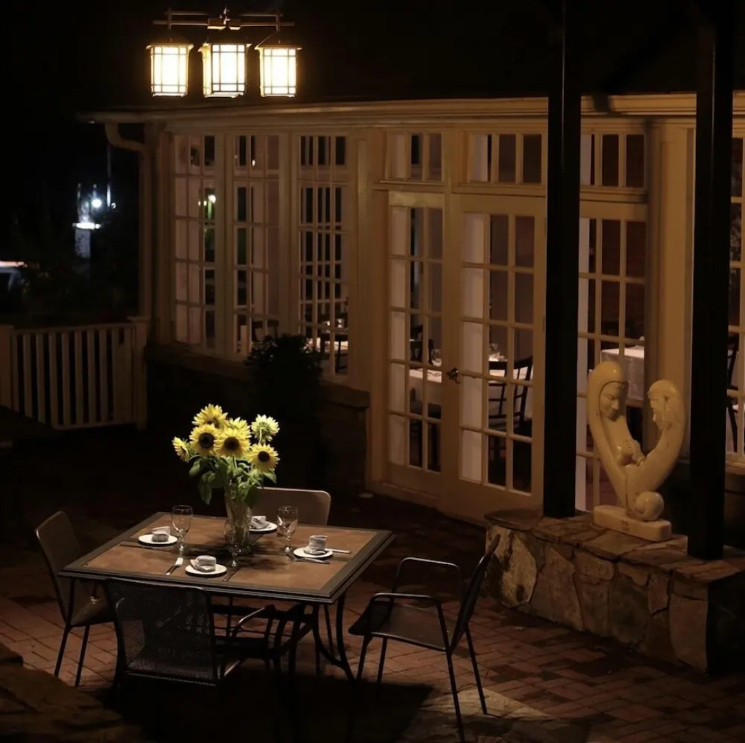 The Monte Vista Hotel