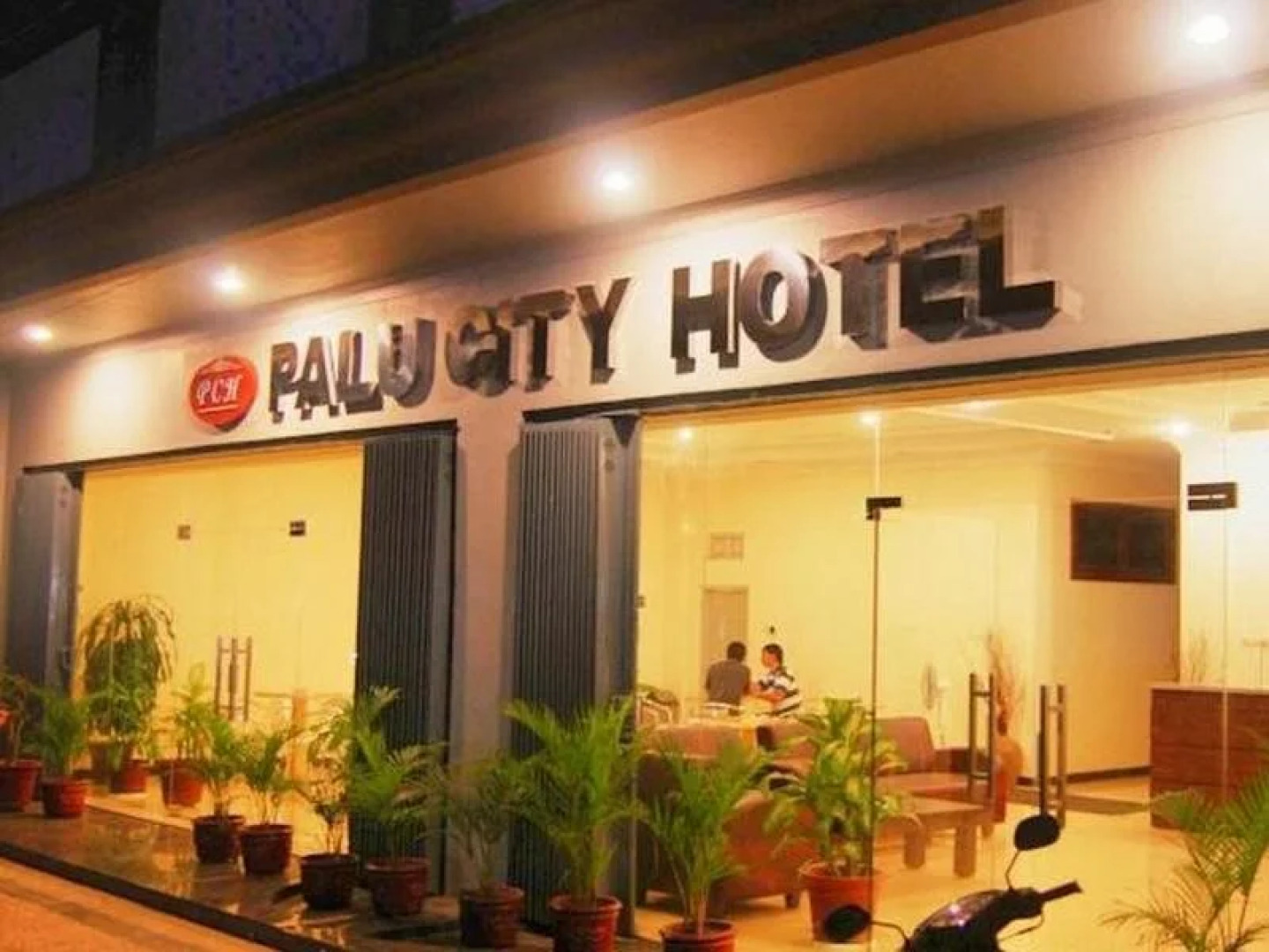 Palu City Guest House RedPartner