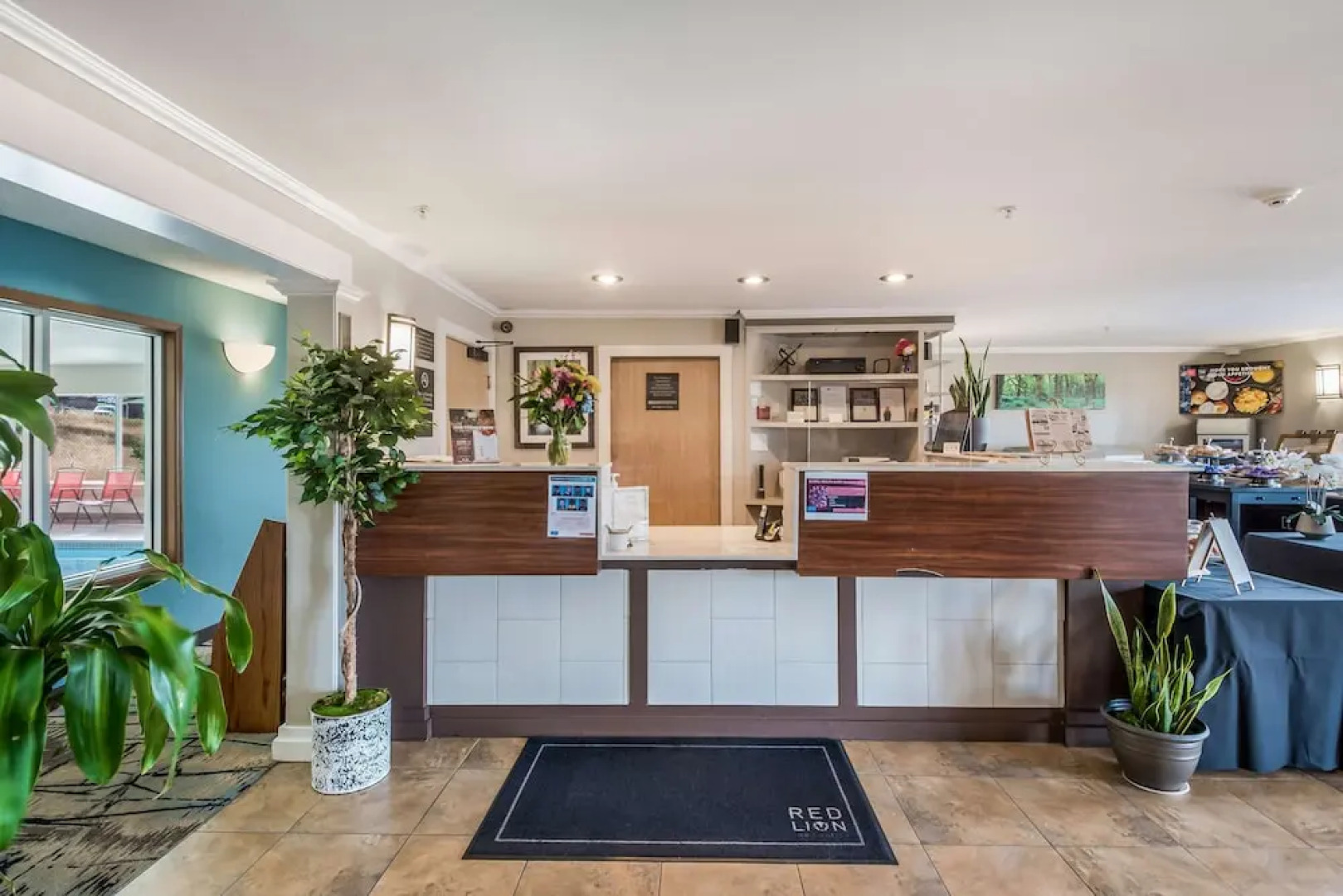 Days Inn and Suites Sequim