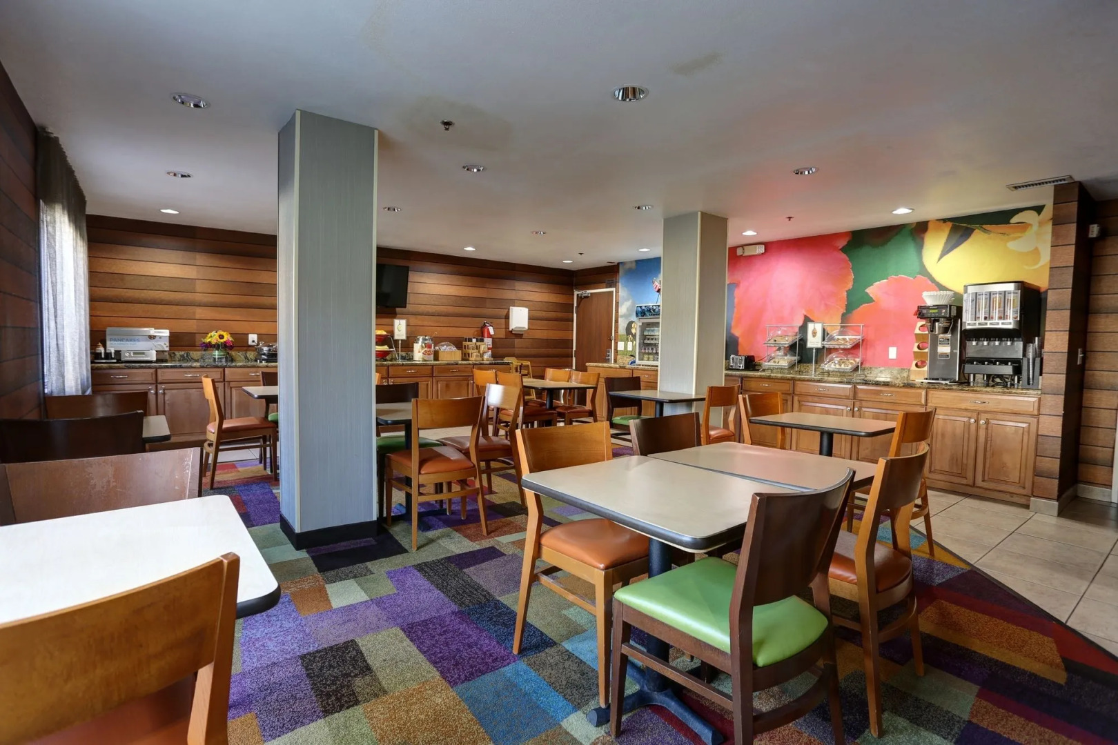 Holiday Inn Express & Suites Phoenix - Mesa West by IHG