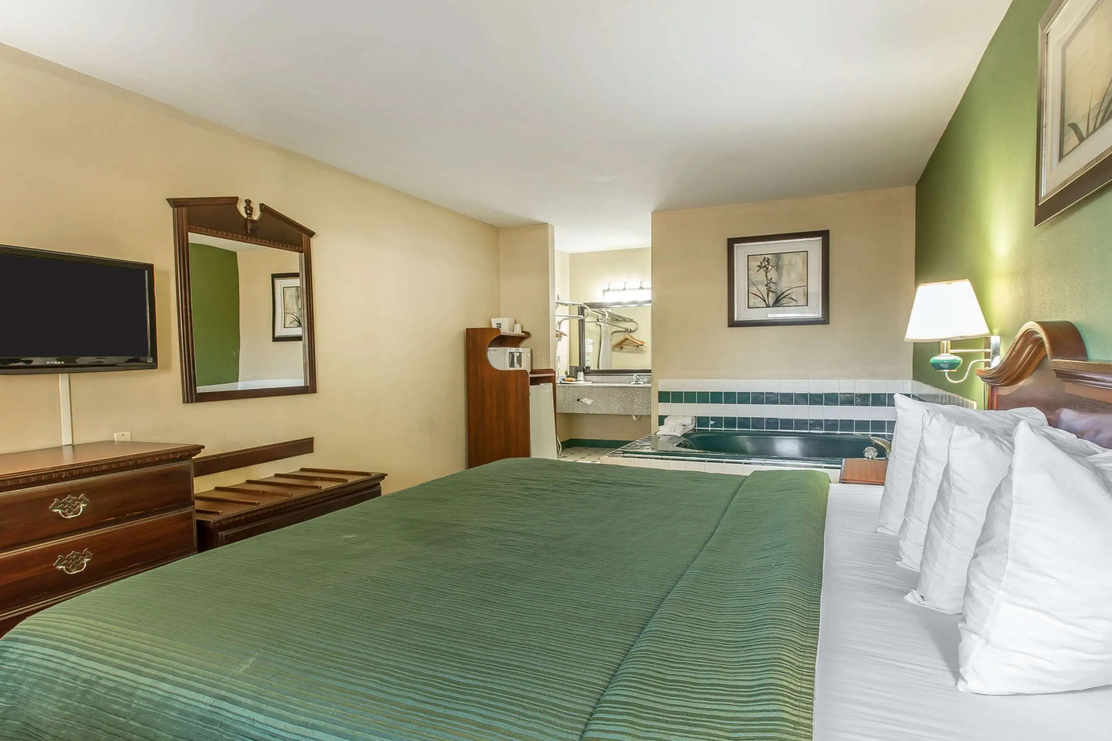 Quality Inn & Suites Macon North