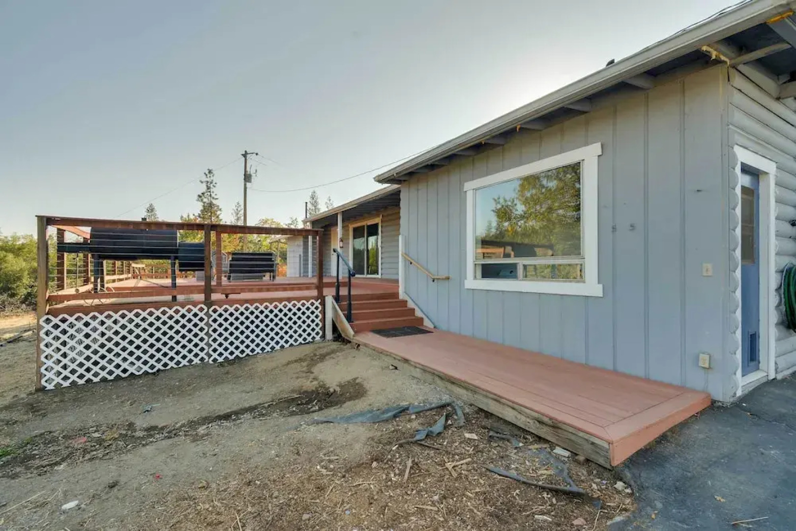 Waterfront Mariposa Vacation Rental w/ Hot Tub