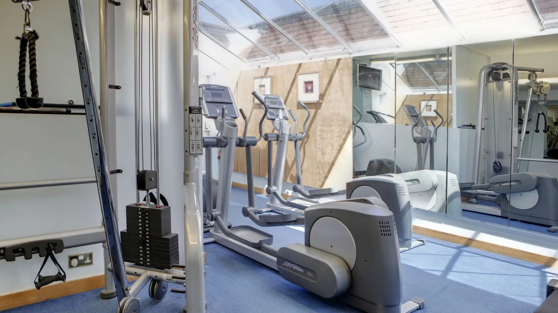 Holiday Inn Farnborough by IHG