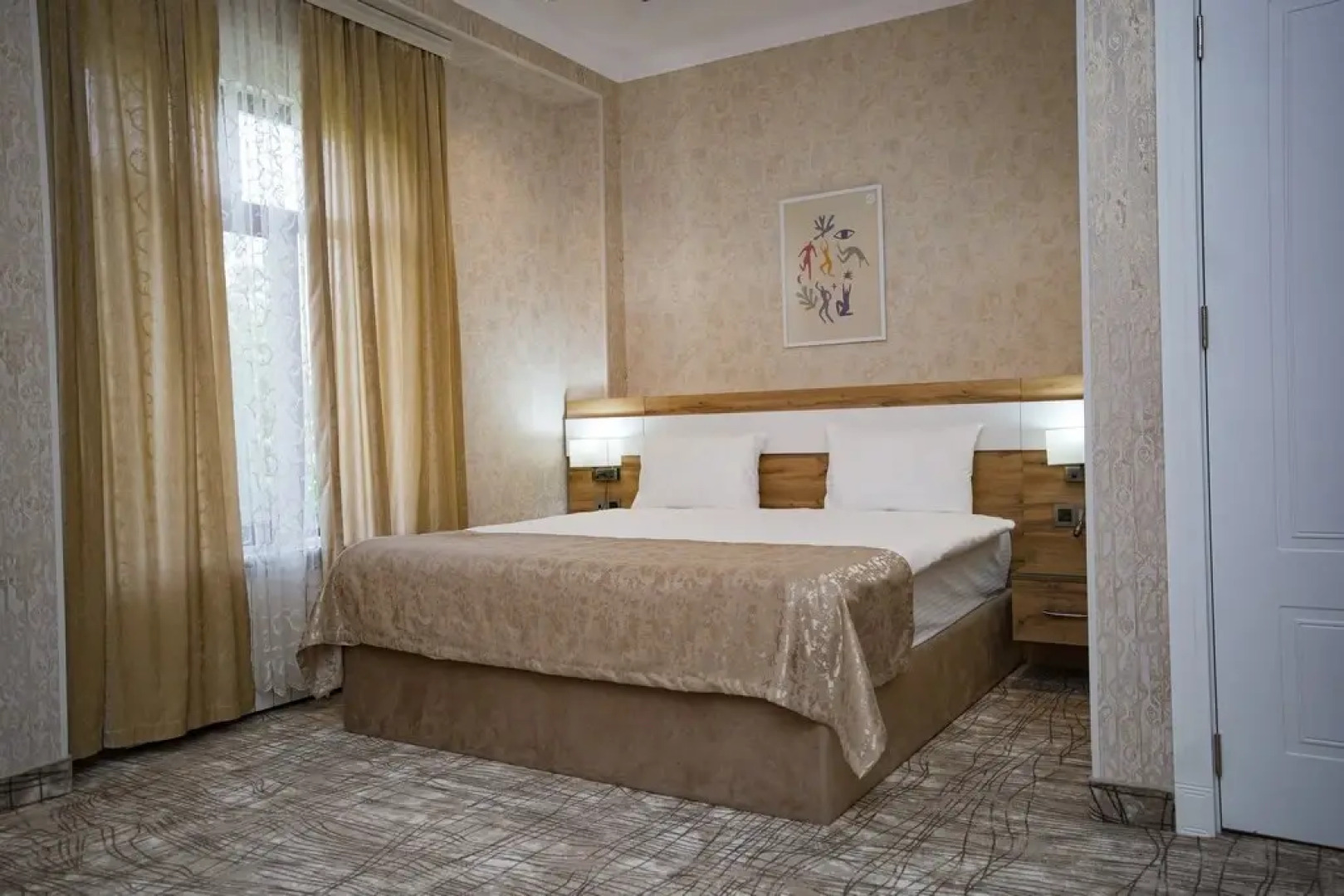 Lakeside Hotel & Spa