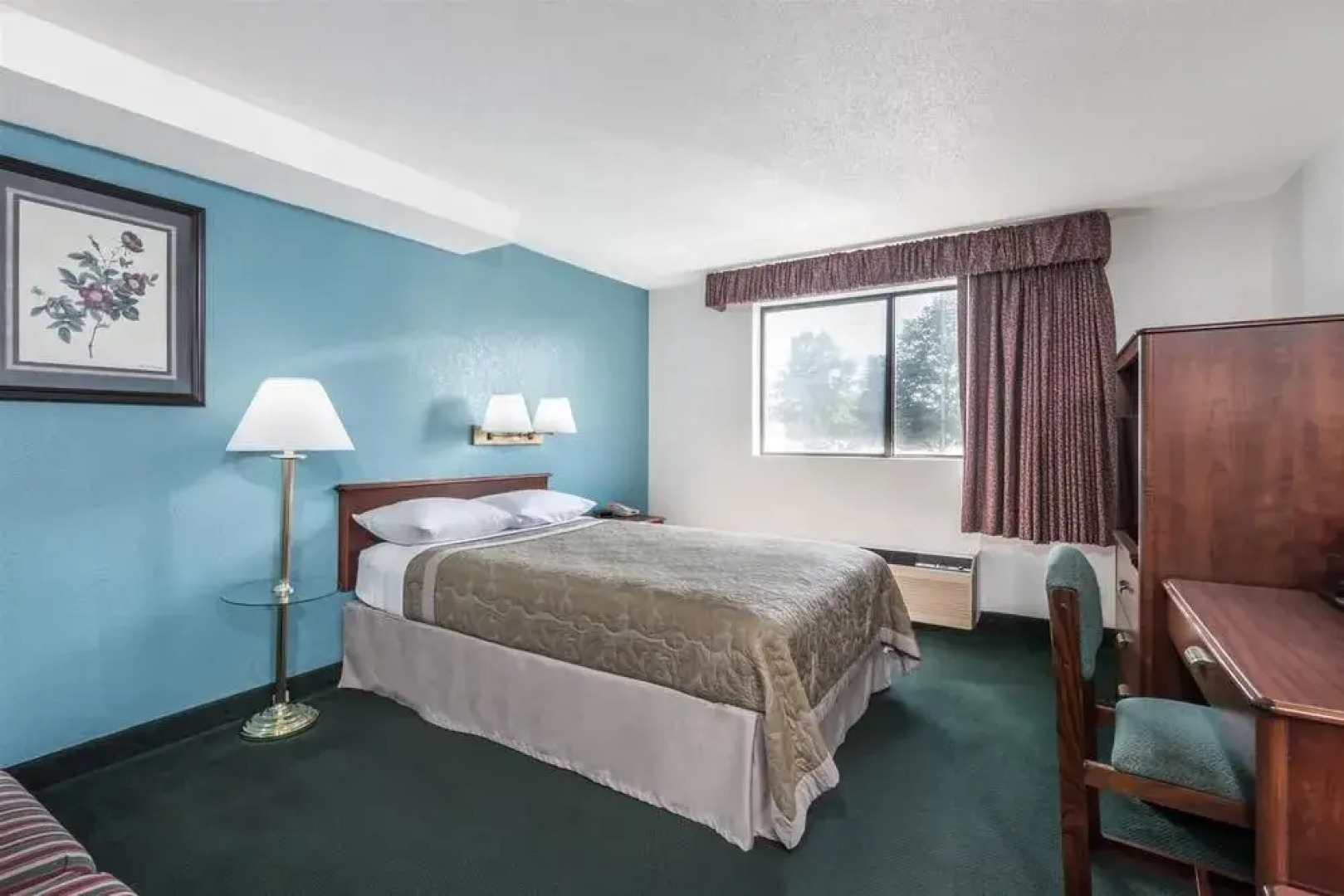 Super 8 Portland/Westbrook Area