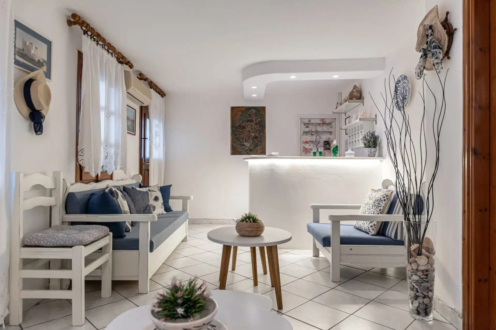 Zanneta Apartments & Suites