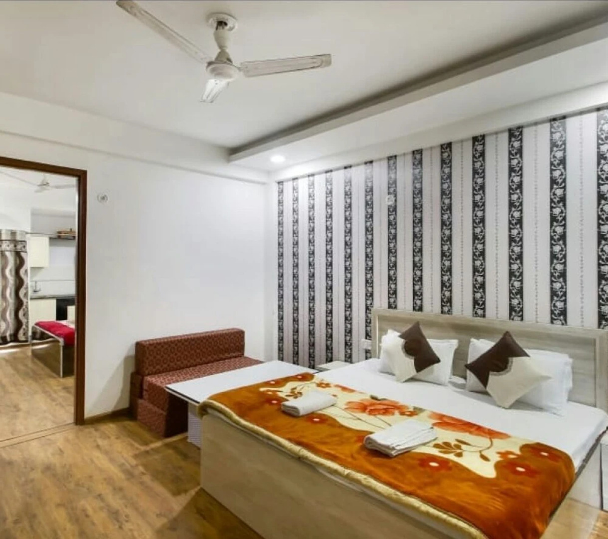 Bankey Bihari Holiday Homes By Naavagat