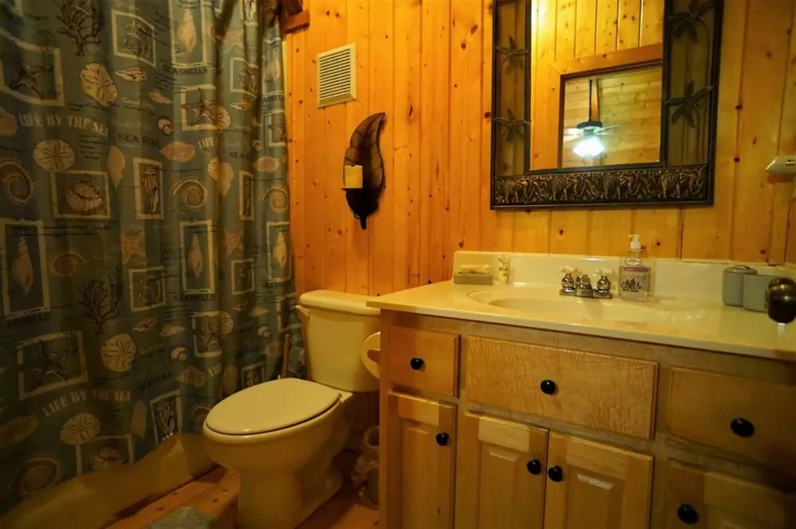 Oasis Cabin at Blairsville 2 Bedrooms 2 Bathrooms Cabin
