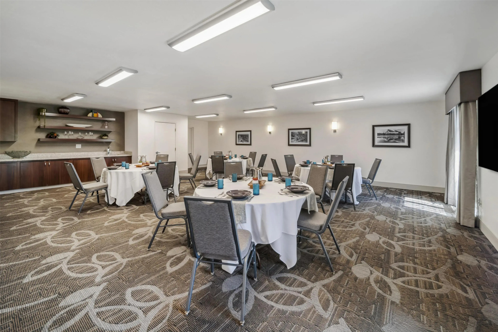 Best Western Plus Hilltop Inn