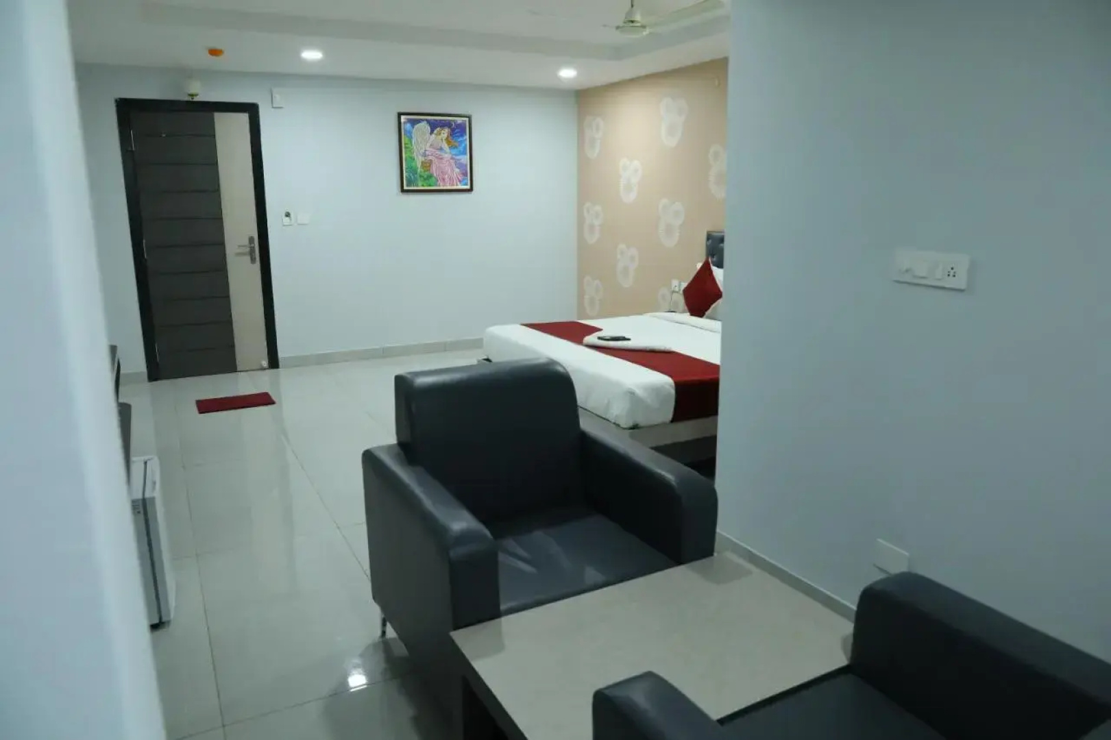 Hotel Blue Moon