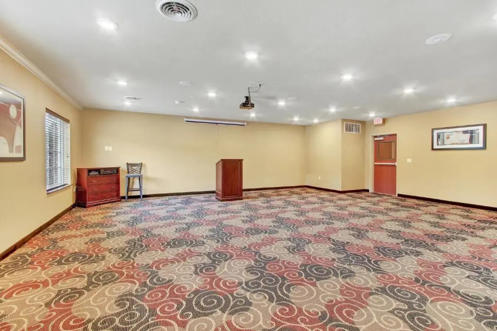 Cobblestone Hotel & Suites - Waynesboro