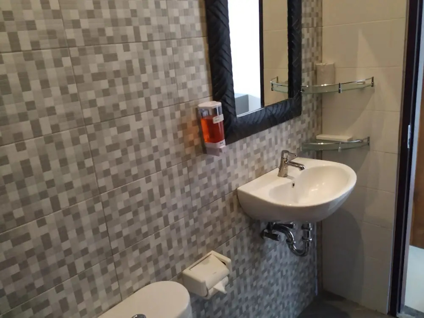 Putu's Paradise Guesthouse