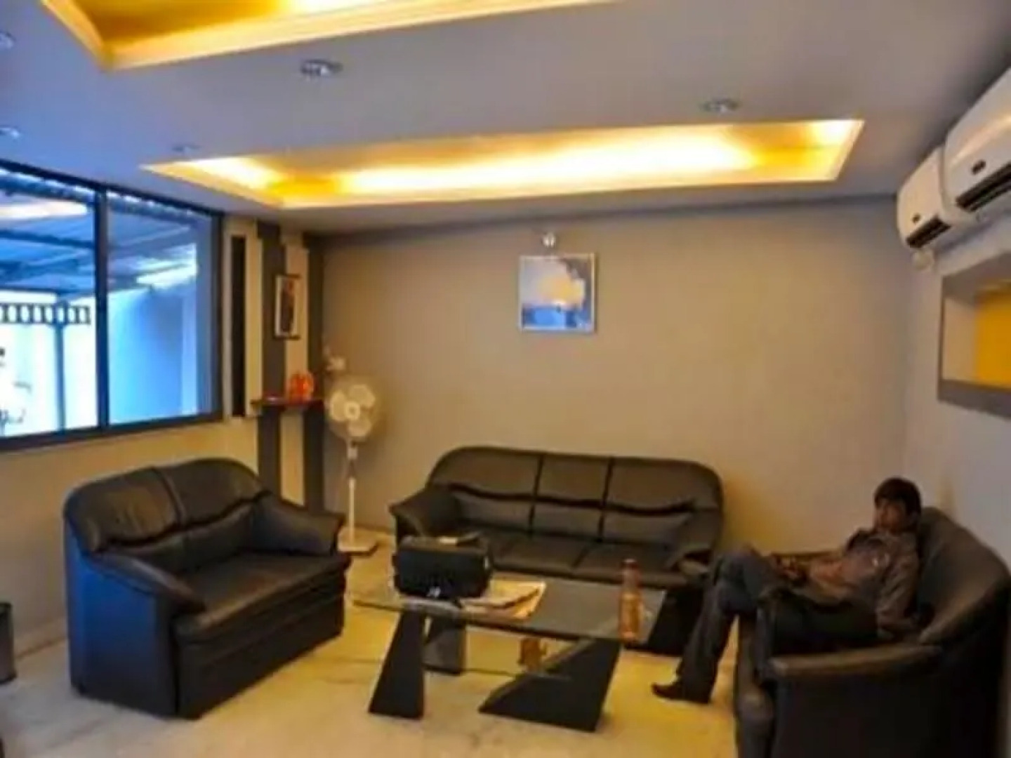 Hotel Rajdhani Plaza