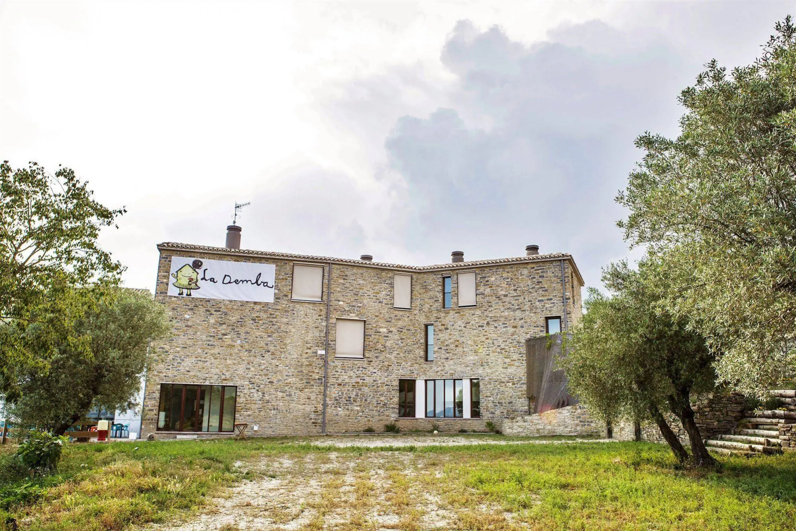 La Demba Art-Hotel & Restaurant