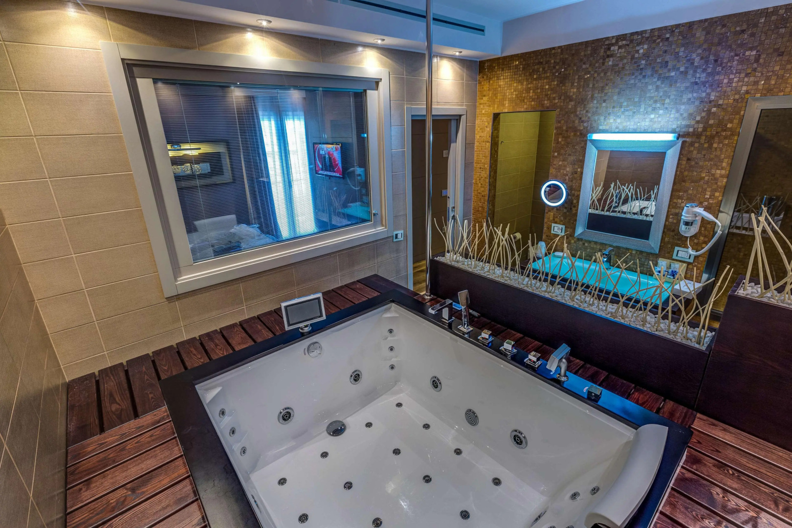 Best Western Plus Hotel Perla Del Porto