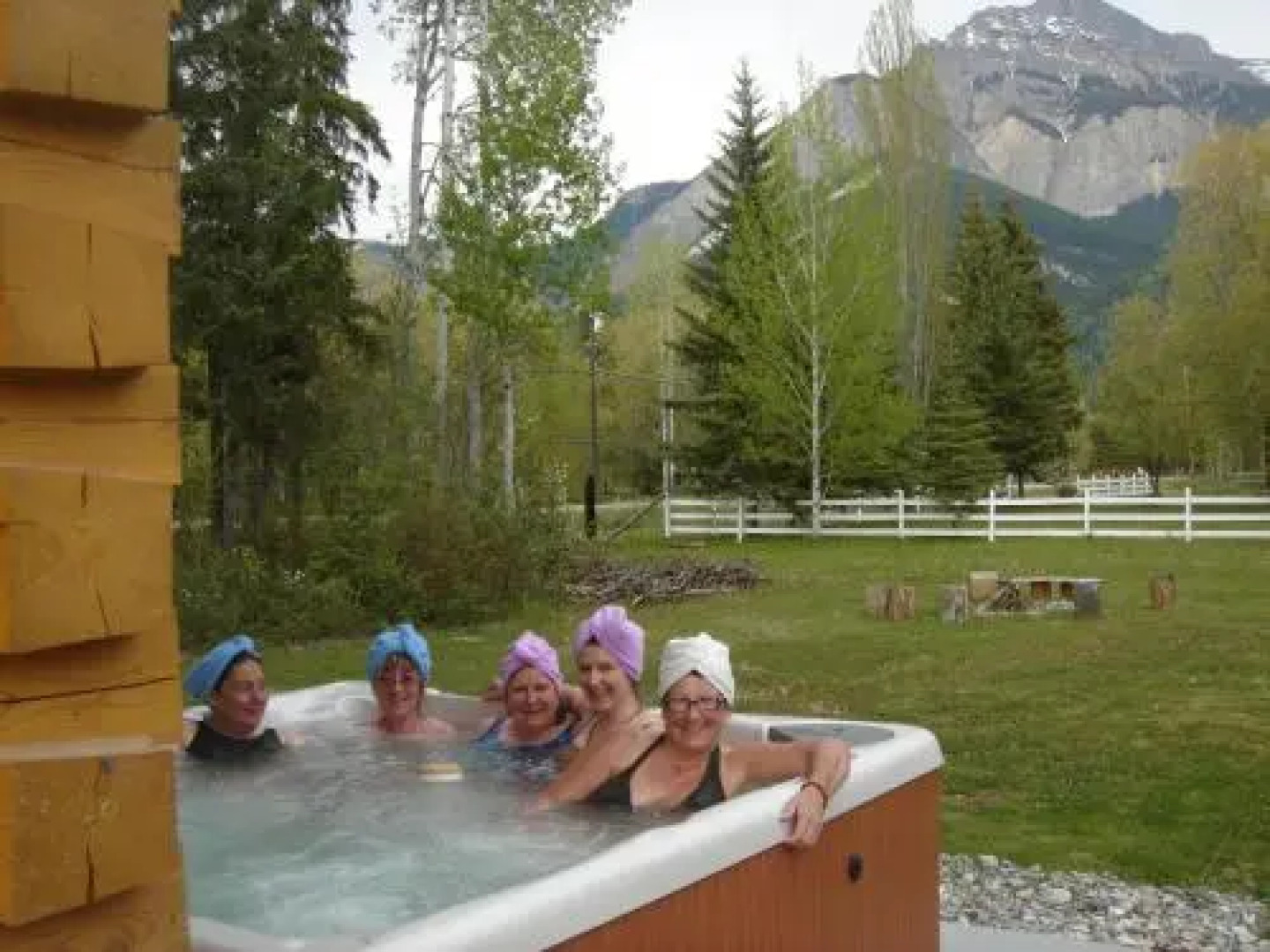 Kicking Horse Kabins