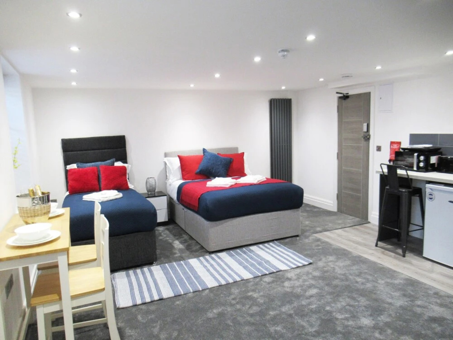 White House Aparthotel