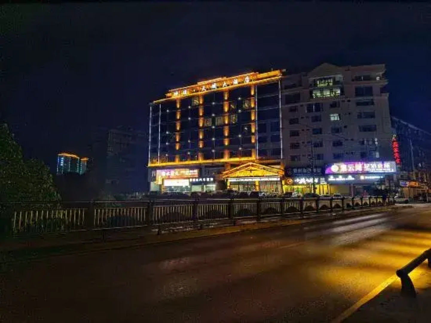 Congjiang Shenyao Tianyu Hotel