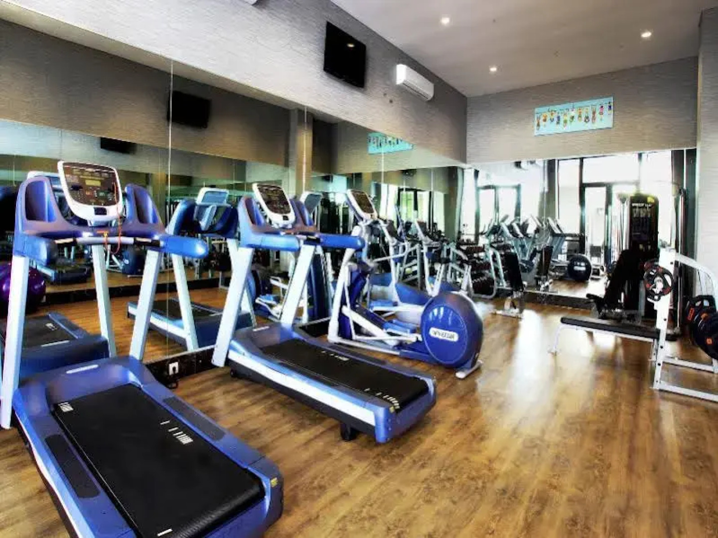 Swiss Hotel Corniche