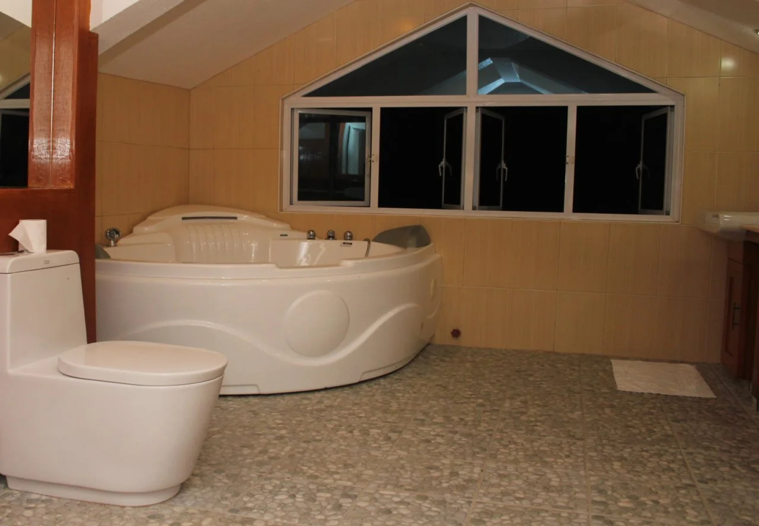 La Parola Orchids Beach Resort