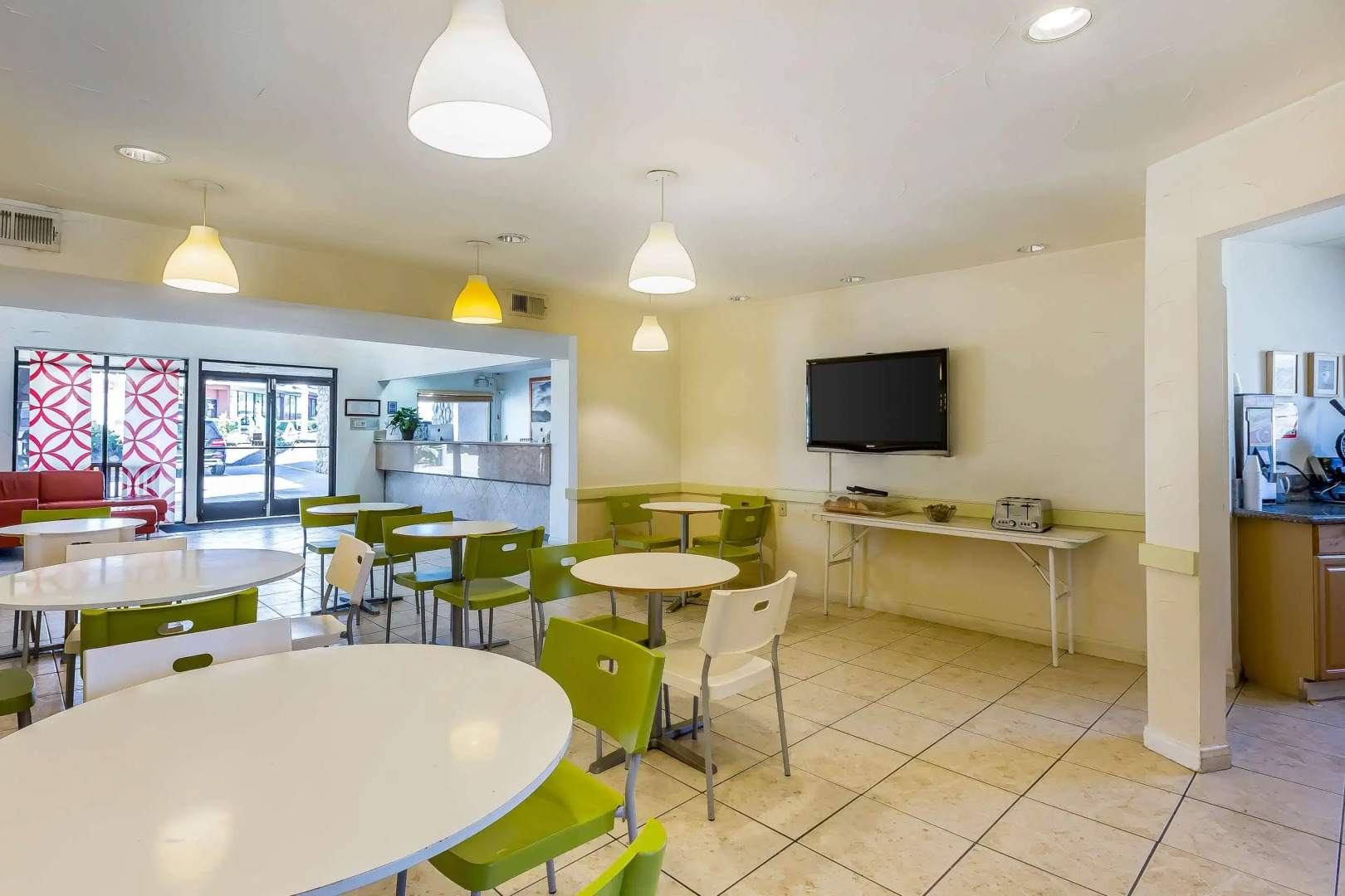 Rodeway Inn Magic Mountain Area