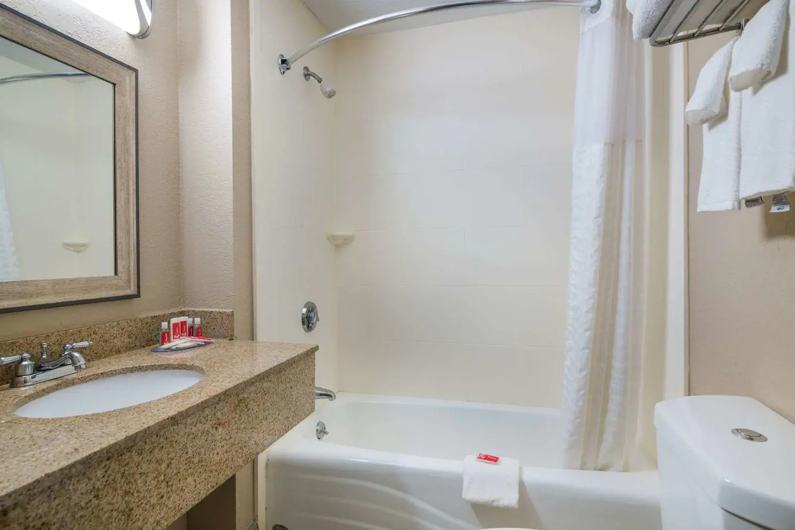 Howard Johnson by Wyndham Malden Boston Area