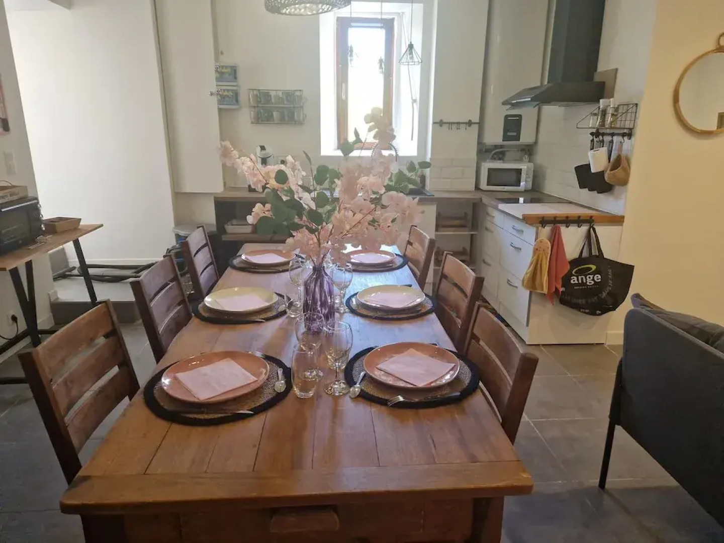 Apartment With Swimming Pool, Wifi